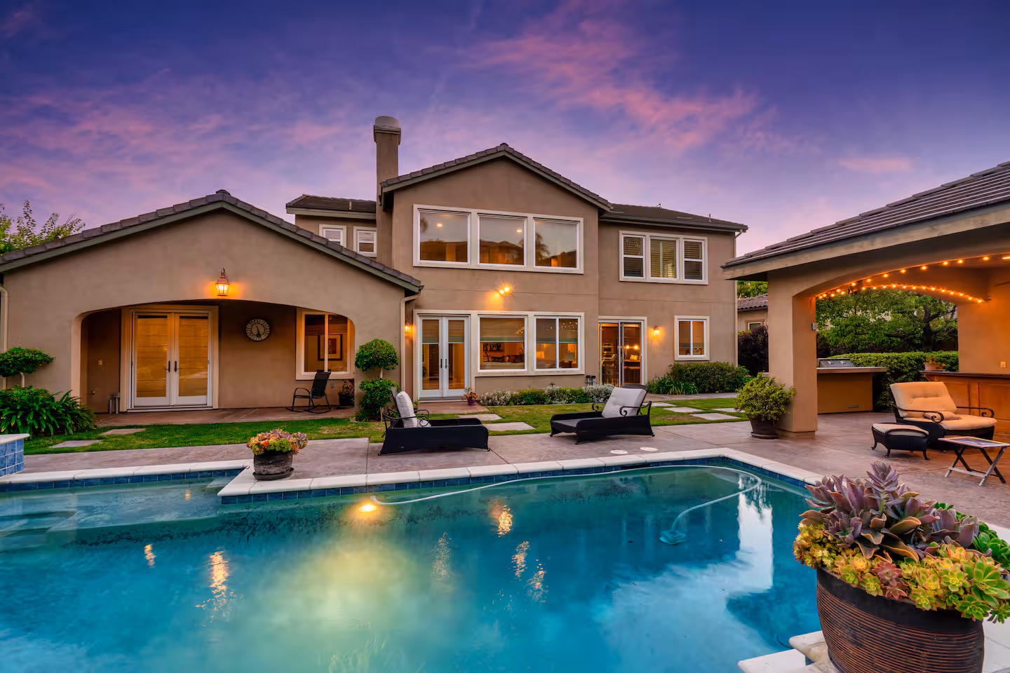 Earning nights at a Hostshare property
